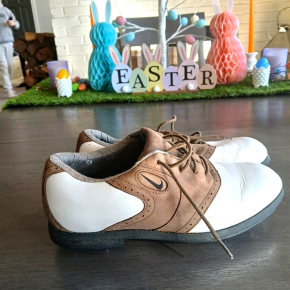 Nike Zoomair Whute and Brown Golf Shoes Size 7.5 Like New Spot On Toe - Picture 1 of 5